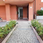 Daire With Terrace & Free Parking - 3 Minutes From *