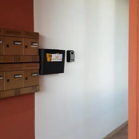 Appartement With Terrace & Free Parking - 3 Minutes From